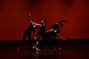 The Choreography of Decoupling